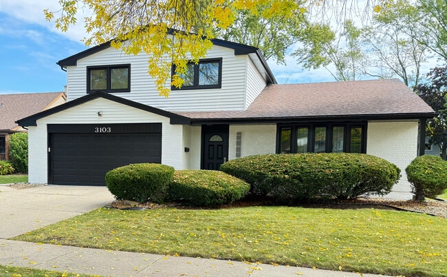 Photo - 3103 N Wilshire Ln