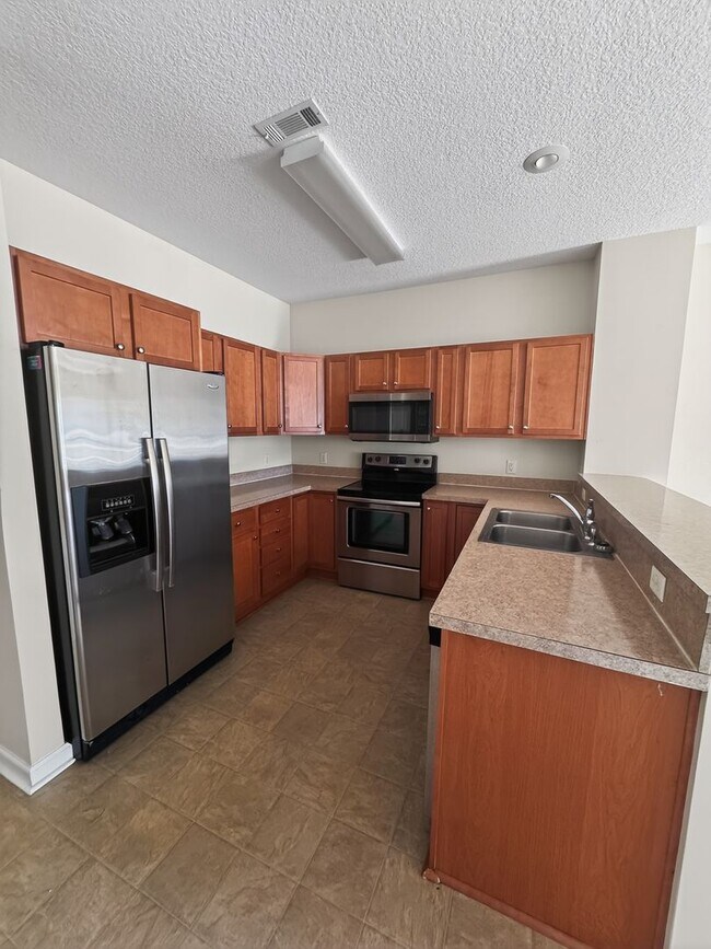 Photo - RATE DROP ALERT! (was $2100/month)
