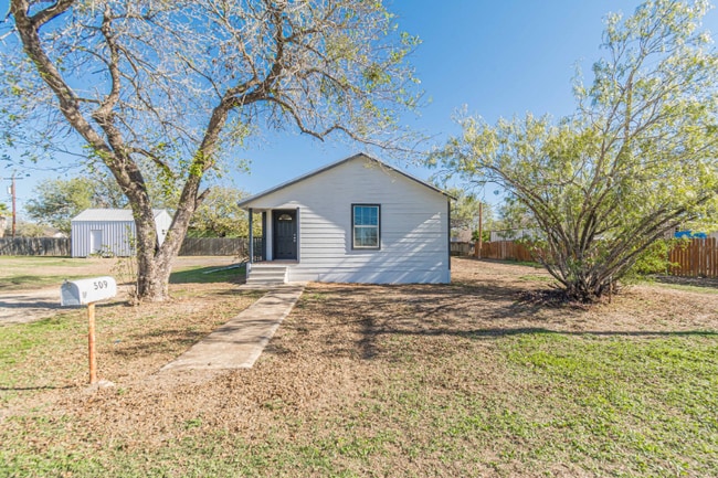 Building Photo - 509 Brown Ave