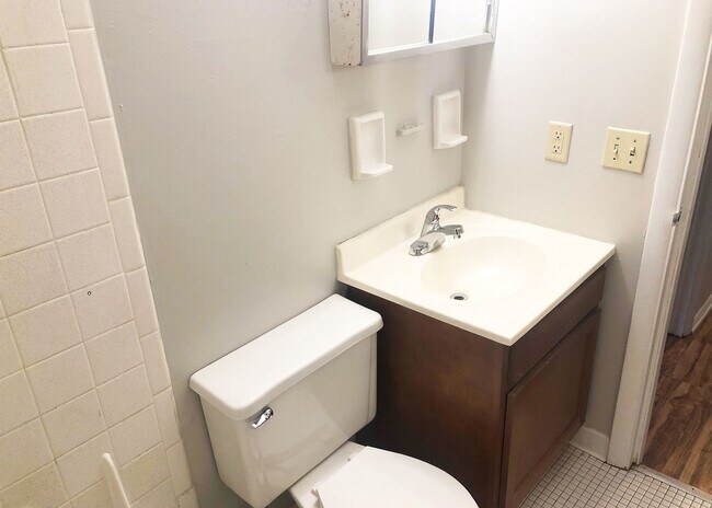 Photo - 440 Ludlow Ave Unit 440-11