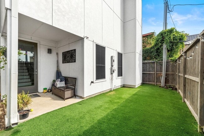 Photo - 4621 Chartres St