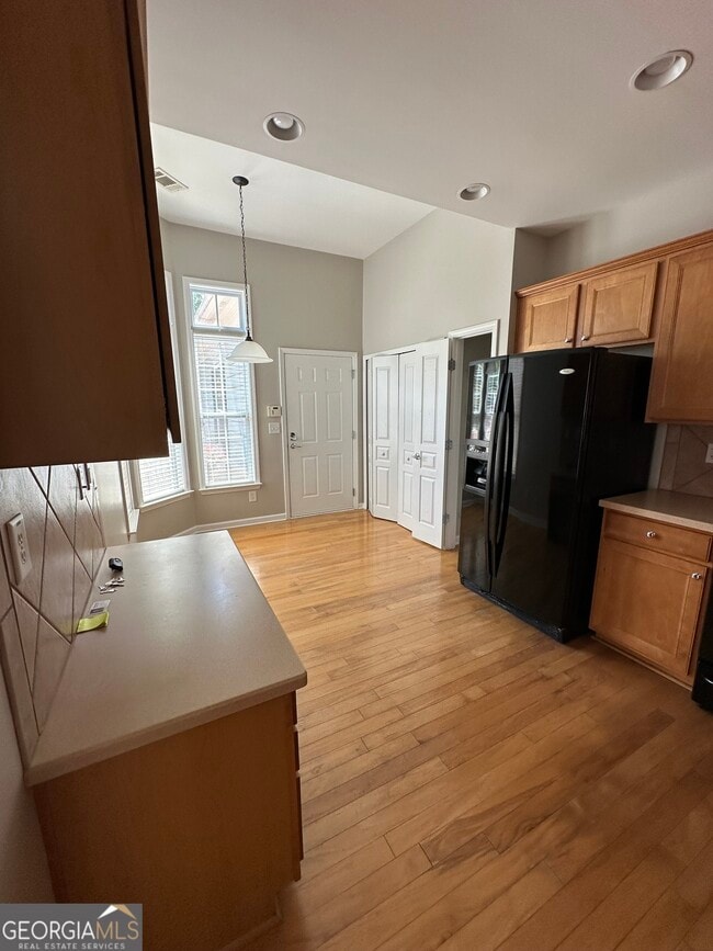 Photo - 111 Magic Lily Dr