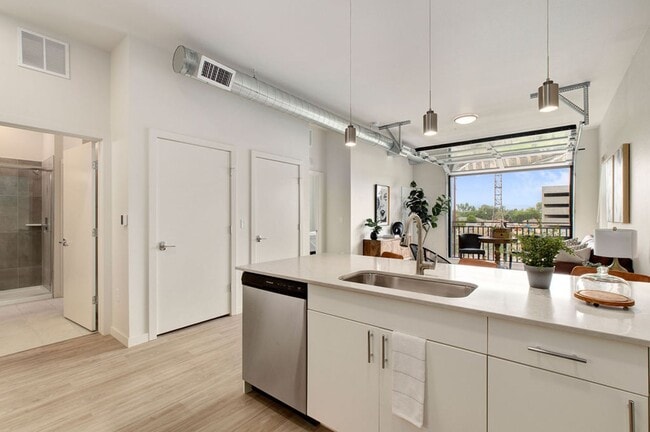 Photo - Axis West Flats