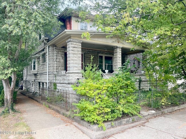 Building Photo - 1401 E Breckinridge St Unit 2 Rental