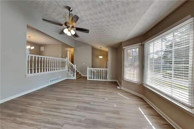 Photo - 360 Austin Dr