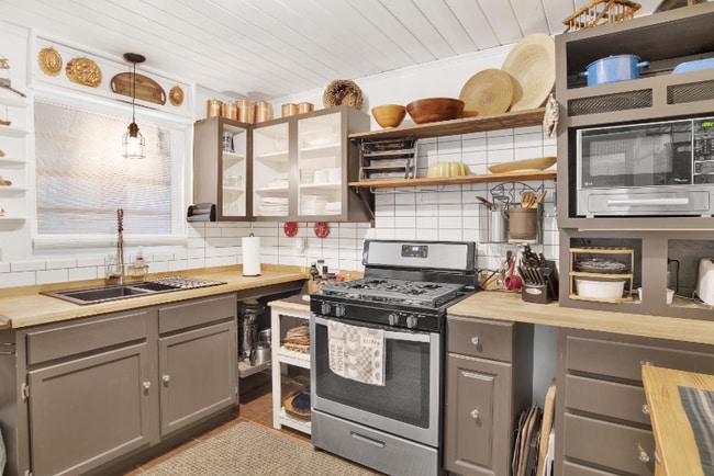 Photo - 571 Dogwood Ave