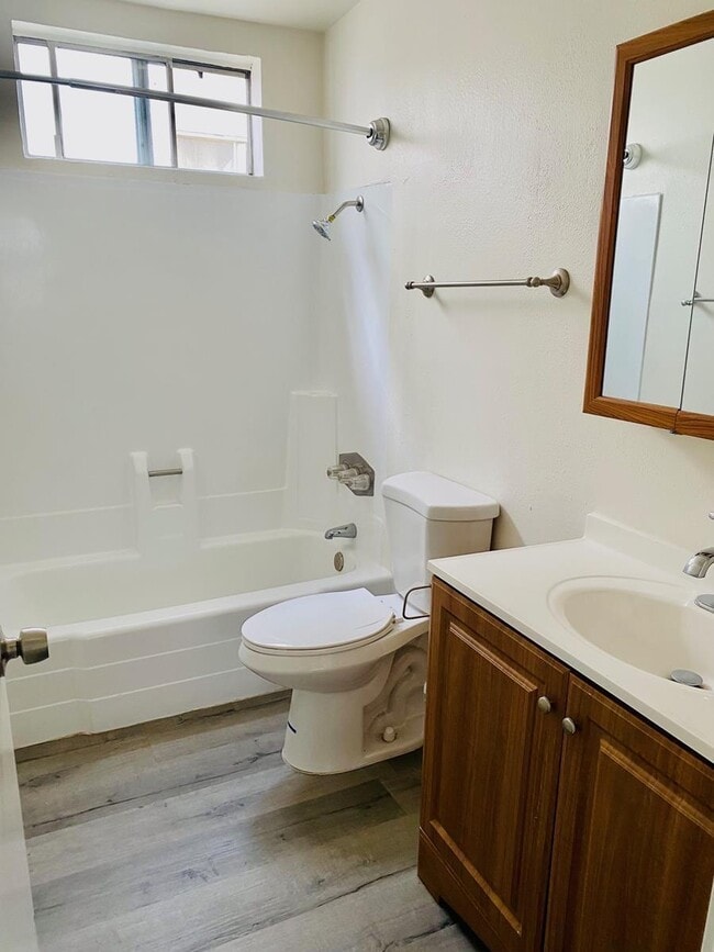 Photo - 19925 Roscoe Ave.