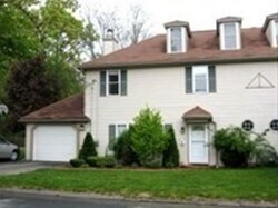 Photo - 4 Winneconnett Rd Townhome
