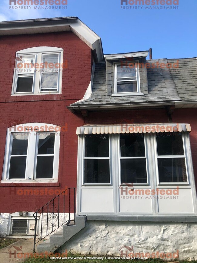 3 BEDROOM HOME IN MARCUS HOOK - 3 BEDROOM HOME IN MARCUS HOOK