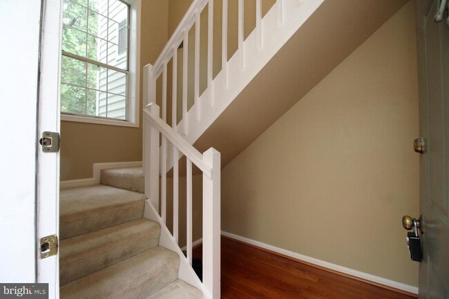 Building Photo - 10118 Oakton Terrace Rd Unit 10118