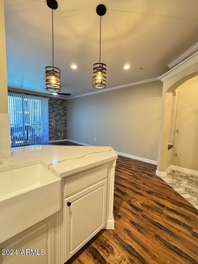 Photo - 1701 E Colter St Unidad 219