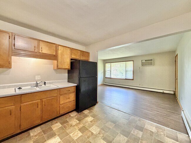 Photo - 236 Walworth St Unidad 6