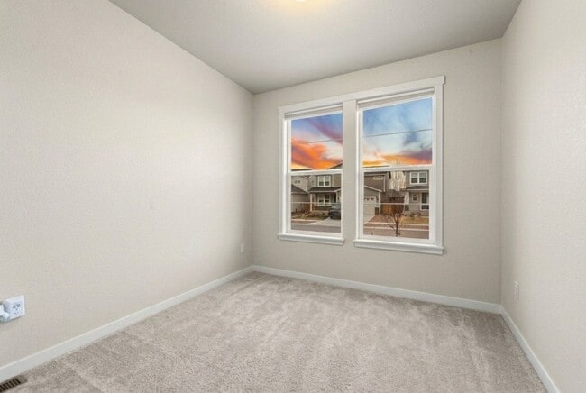 Photo - Gorgeous 5 Bed 3 bath Home In Aspen Meadows!!