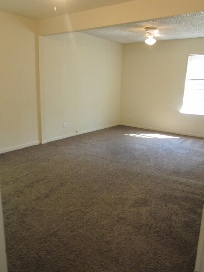 Photo - 505 E Lamon St House