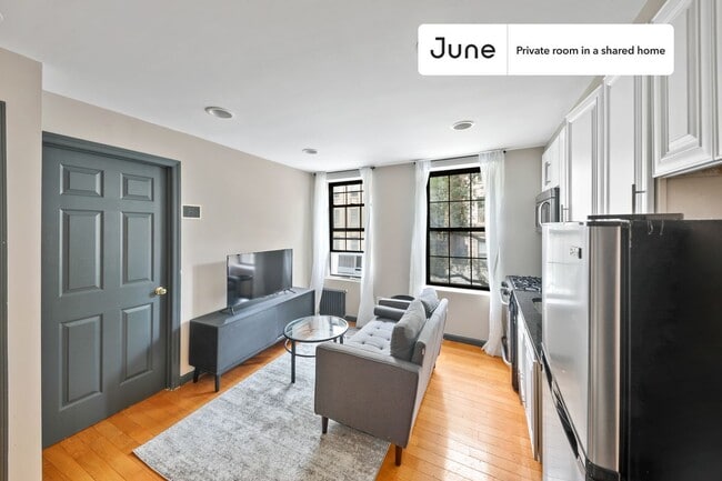 Room in Shared 3 bed/1 bath home in East Village