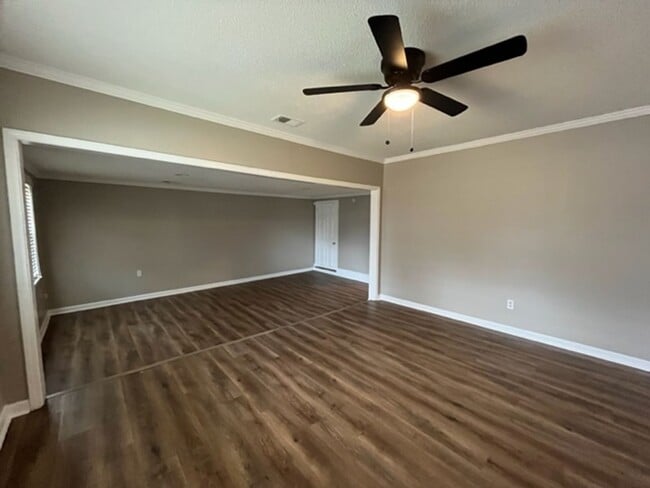 Photo - Renovated 3 Bedroom 1 Bath Home for Rent!