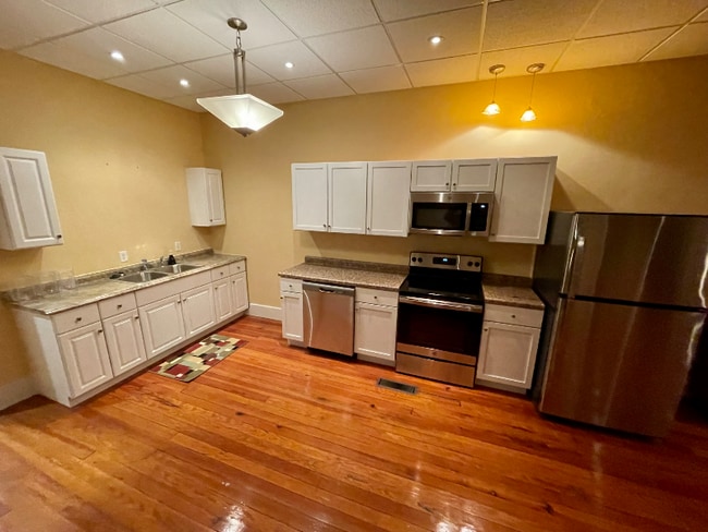 Photo - 108 S Main St Unit 1