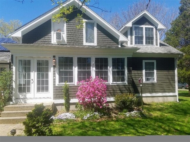 Building Photo - 852 Anthony Rd