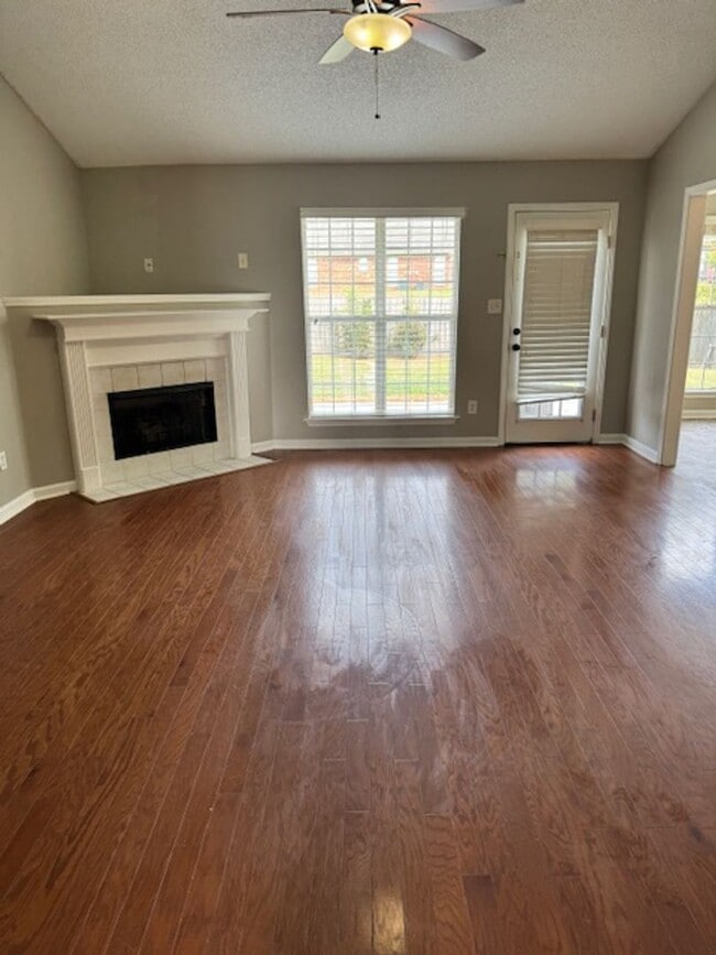 Photo - Renovated 4 Bedroom 2 Bath Home with Upsta...