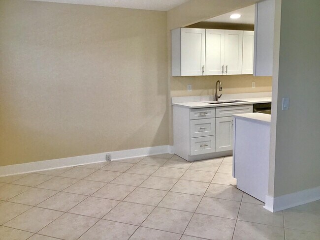 Photo - 3032 Exeter Unit 3032