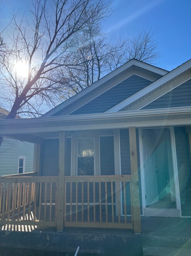 Photo - 1370 E 22nd Ave