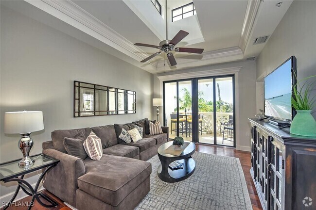 Building Photo - 555 5th Ave S Unit PH-1 Rental