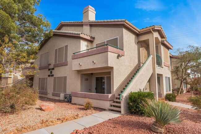 Building Photo - Beautiful, upgraded 2 bd/2ba condo located in the heart of the Whitney Ranch area! Unit 1067