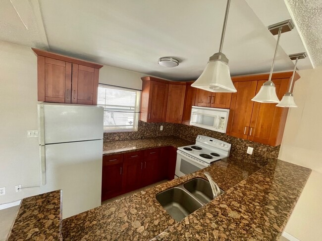 Photo - 2521 Pierce St Unit 10