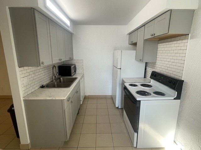 Photo - 3313 N 68th St Unidad 225E