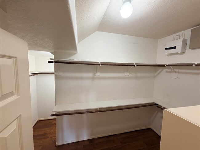 Photo - 14930 Berncrest Ln