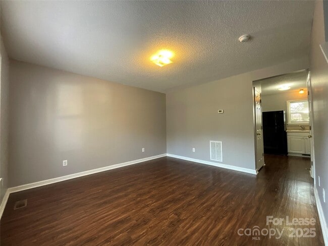 Photo - 206 W 15th St