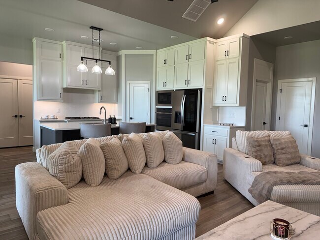 Photo - 15409 Caspian Ln