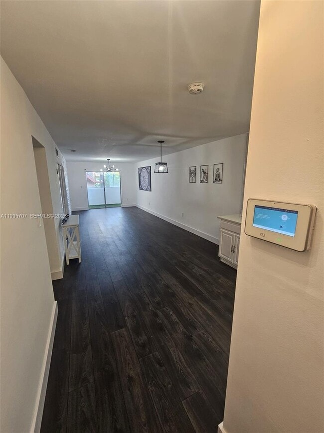 Photo - 6055 W 19th Ave Unidad 209