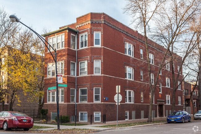 Building Photo - 2200 W Cortez St Rental