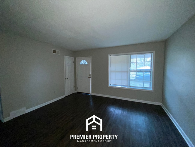 Photo - 4236 Trudy St