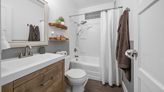 Photo - 2910 E 28th St Unit Main House