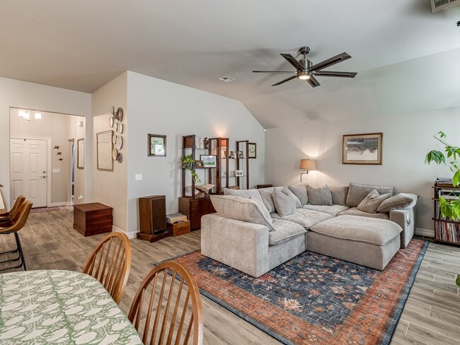 Photo - 9209 Anaum Ln