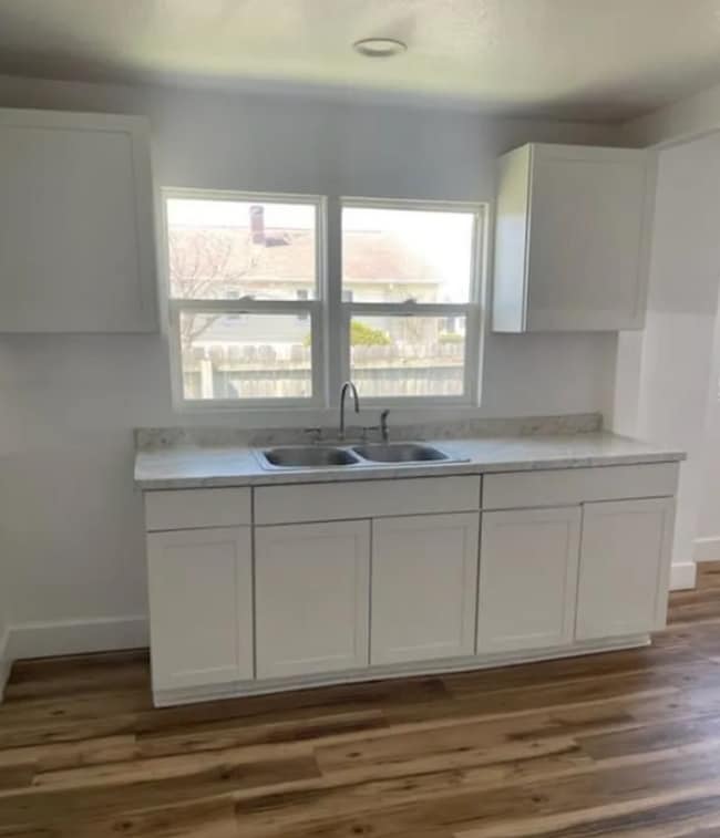 Photo - Spacious One Bedroom Duplex located near S...