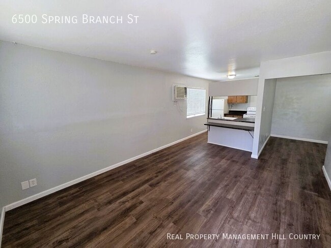 Photo - 6500 Spring Branch St