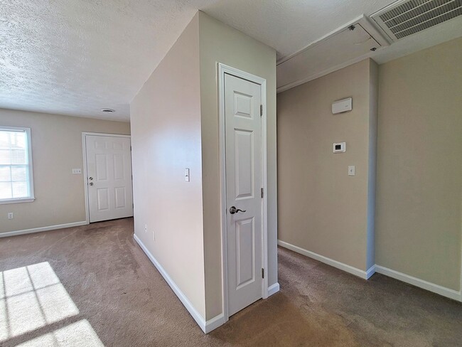 Photo - 316 Jones Ln