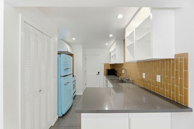 Photo - 2071 Holly Branch Ct