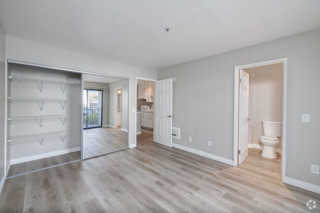 1BR, 1BA - 560SF - Bedroom