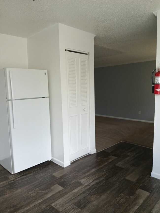 Photo - 3215 Baird Ave Unidad m-89