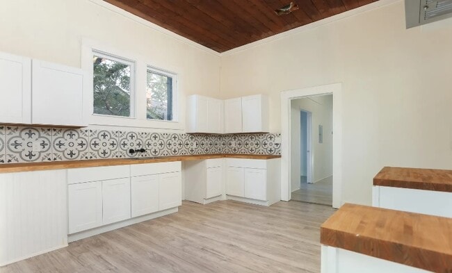 Photo - 2106 Saunders Ave Unidad House