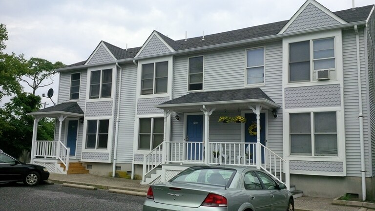 Victorian Court Townhomes - Victorian Court Townhomes