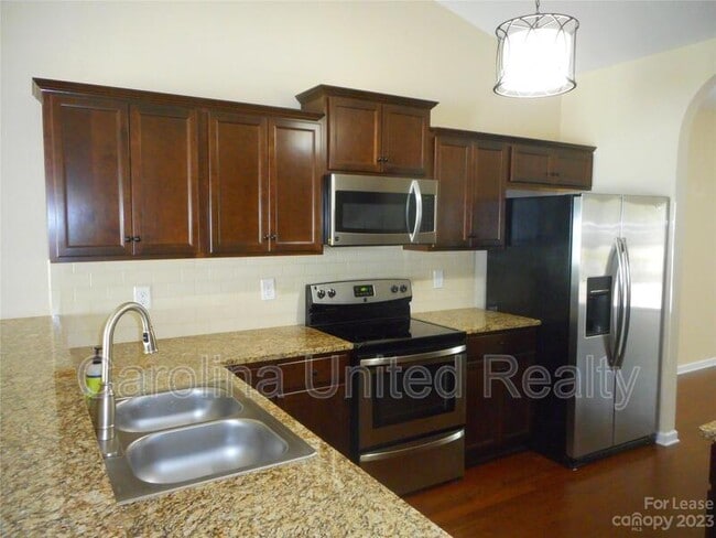 Photo - 418 Windsor Gate Dr
