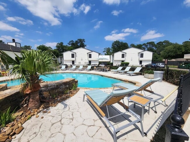 Experience the vibrant lifestyle at Cali Crossing Apartments, where refreshing poolside relaxation meets modern living. Enjoy spacious interiors and a welcoming community. Don’t miss out on your dream home—schedule a tour today!