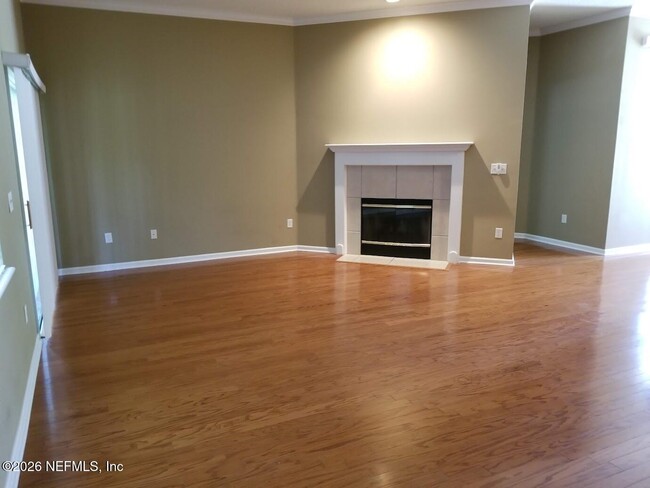 Photo - 8299 Warlin Dr N