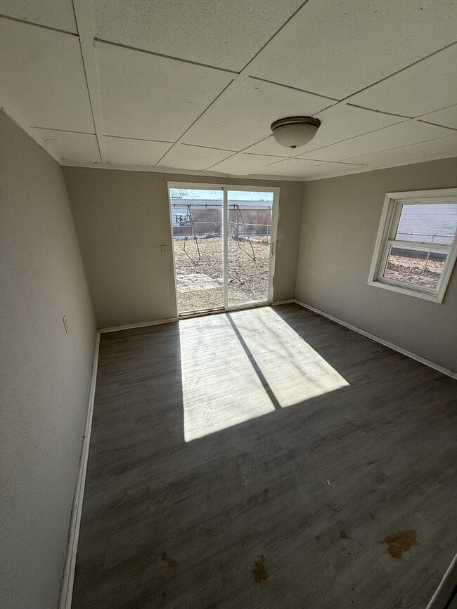 Photo - 1645 W Elm St