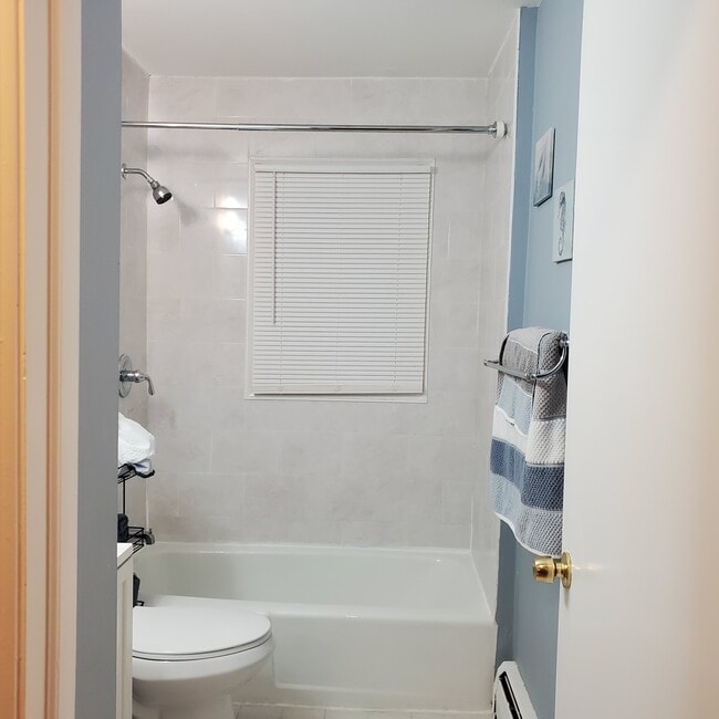 Photo - 143 Seaside Ave Unit #4